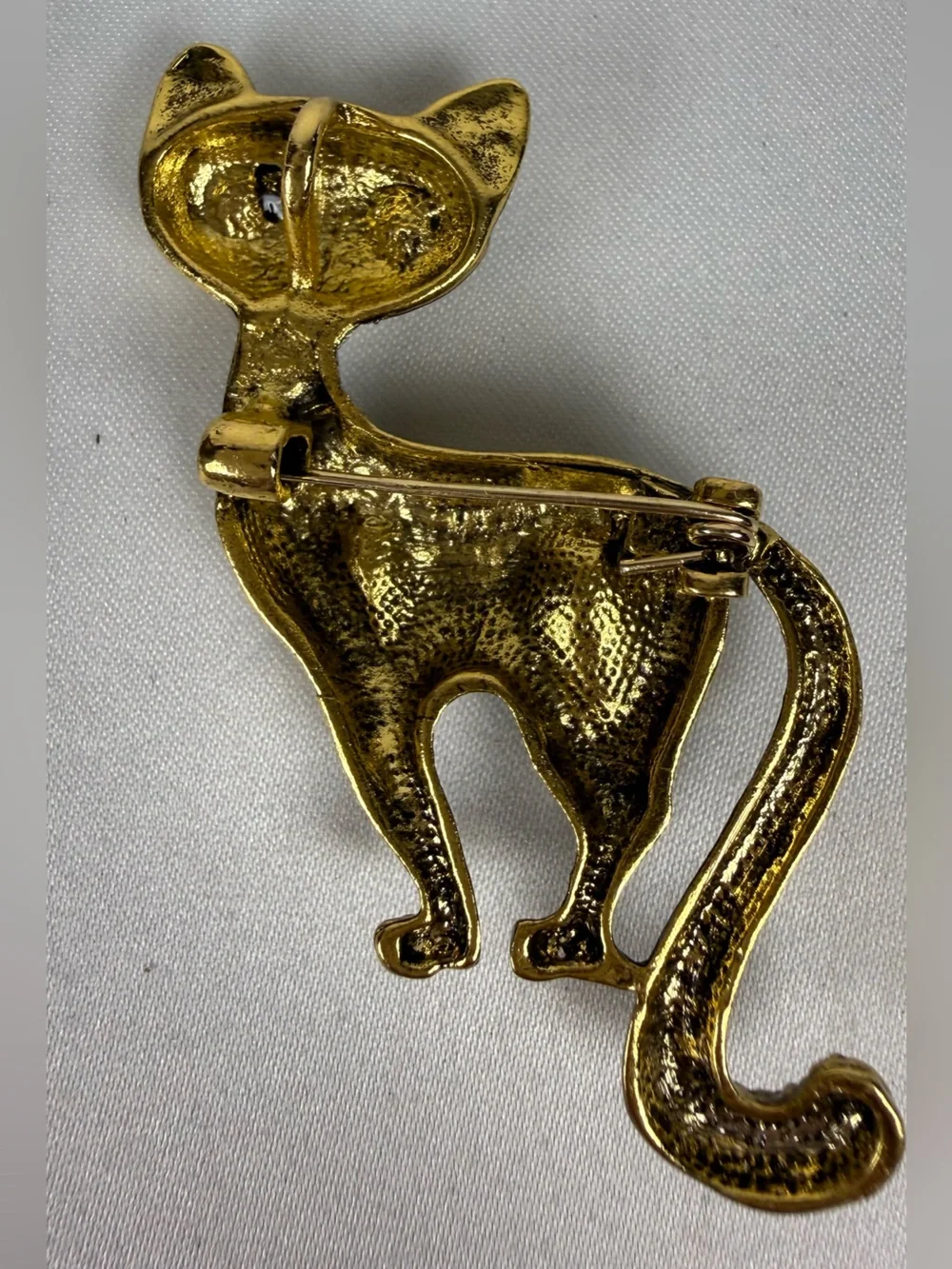 Rhinestone Cat Brooch Pin – Blue & Green Eyes